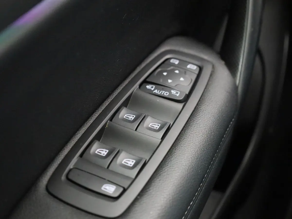 1.3 TCe 140 Techno | Achteruitrijcamera | Cruise Control | Climate Control | Stoelverwarming |