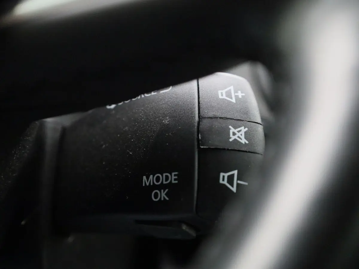 1.3 TCe 140 Techno | Achteruitrijcamera | Cruise Control | Climate Control | Stoelverwarming |