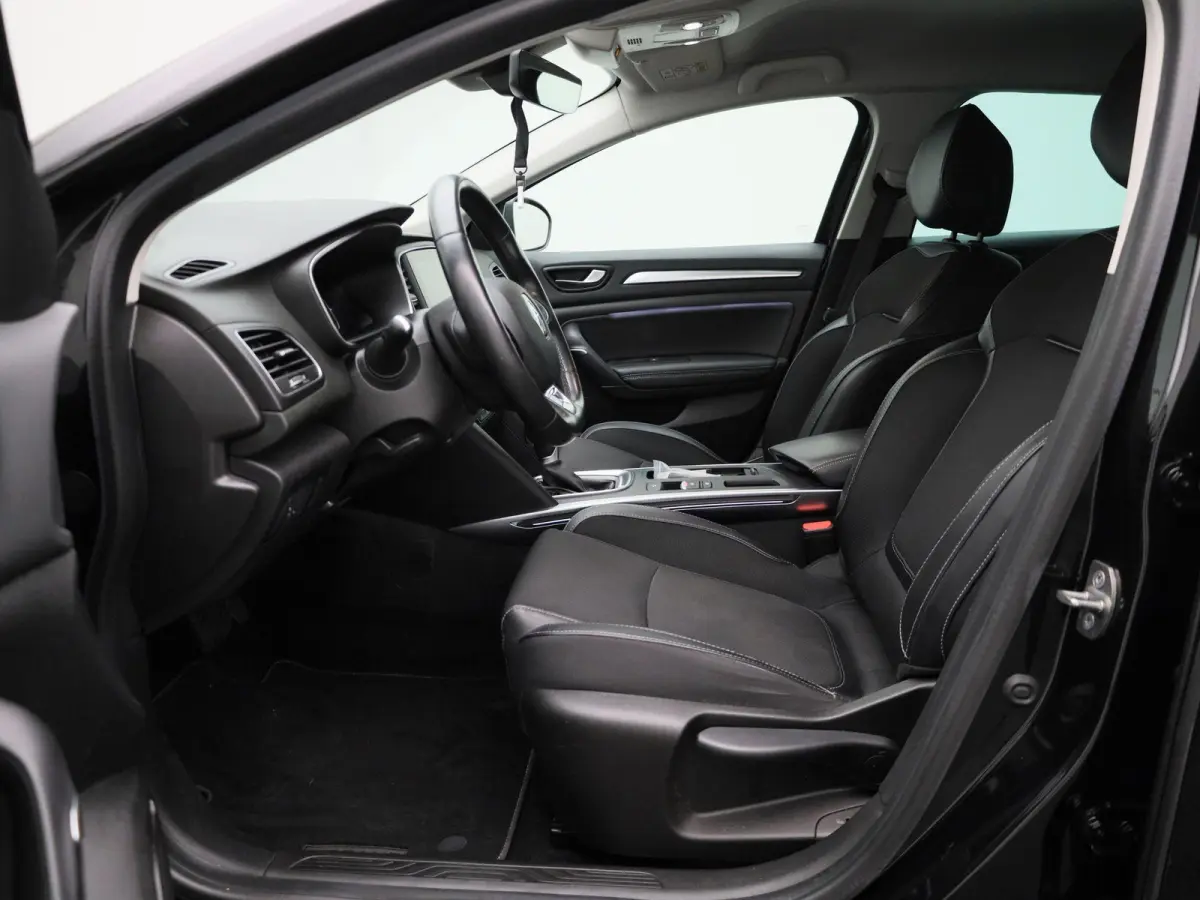 1.3 TCe 140 Techno | Achteruitrijcamera | Cruise Control | Climate Control | Stoelverwarming |