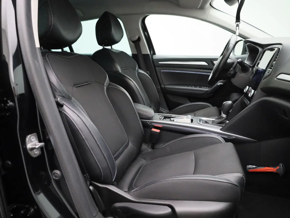 1.3 TCe 140 Techno | Achteruitrijcamera | Cruise Control | Climate Control | Stoelverwarming |