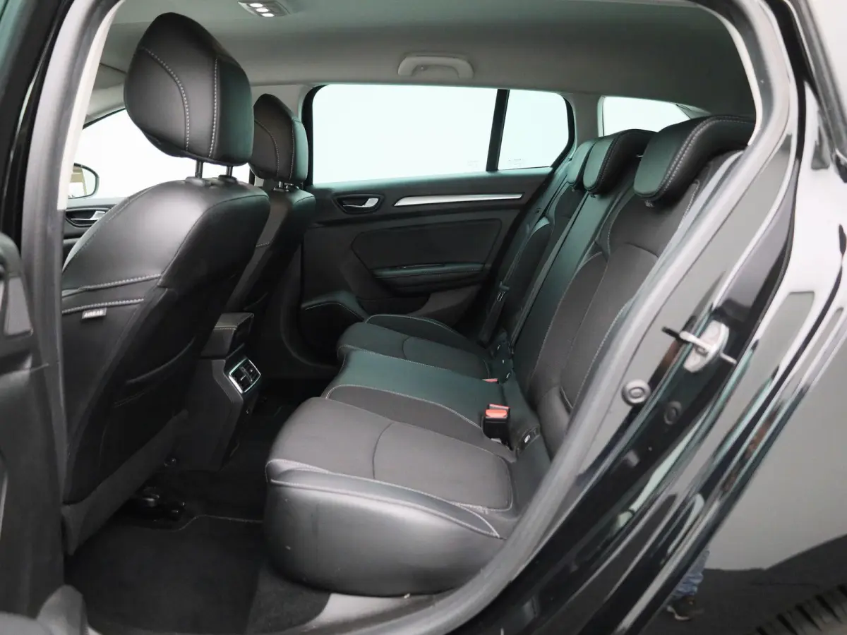 1.3 TCe 140 Techno | Achteruitrijcamera | Cruise Control | Climate Control | Stoelverwarming |