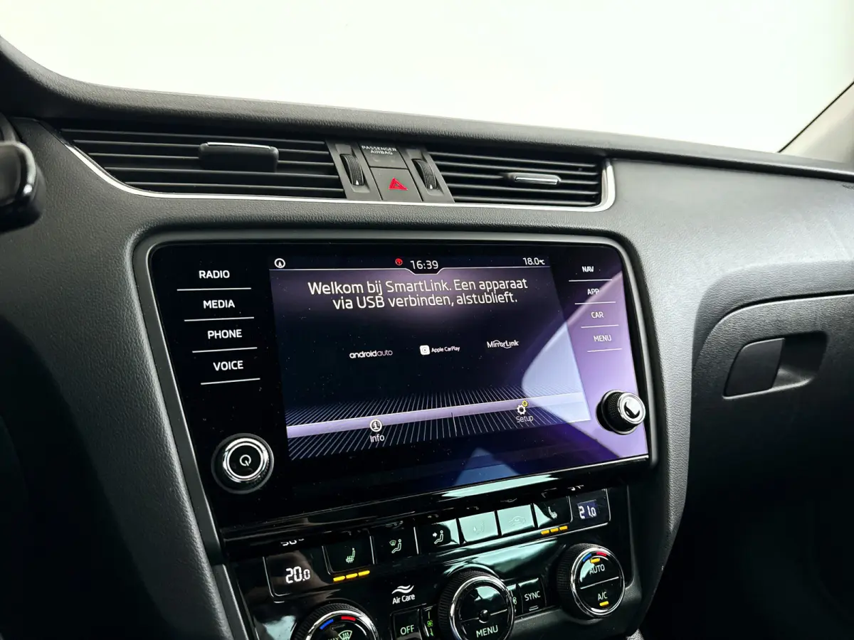 1.5 TSI Greentech Business Edition | Park assist | Cruise control | Stoelverwarming | Extra getint glas