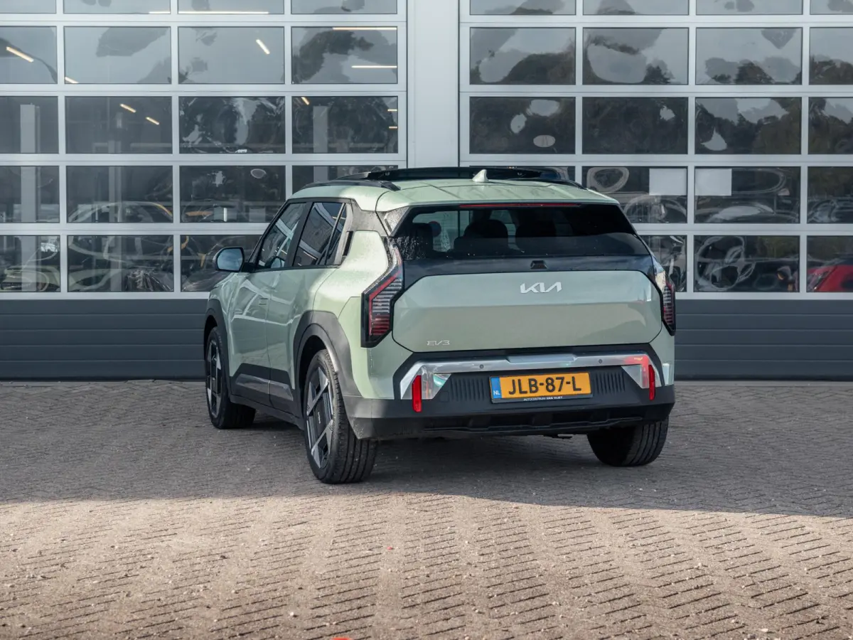 Plus Advanced 81.4 kWh | Leder | Sunroof | Elektrisch verstelbare bestuurderstoel