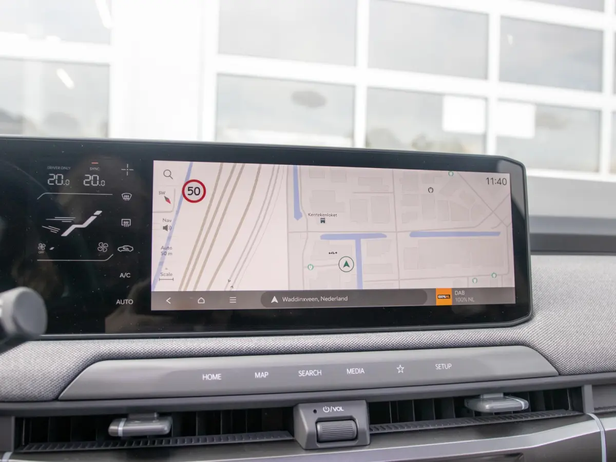 Plus Advanced 81.4 kWh | Leder | Sunroof | Elektrisch verstelbare bestuurderstoel