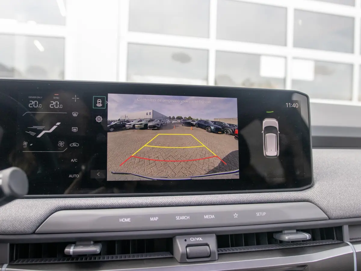 Plus Advanced 81.4 kWh | Leder | Sunroof | Elektrisch verstelbare bestuurderstoel