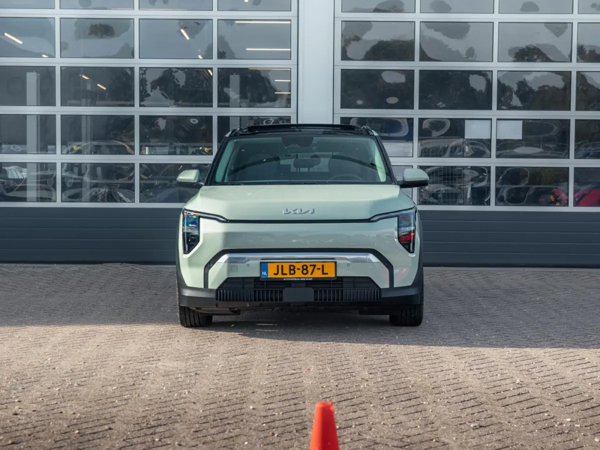 Plus Advanced 81.4 kWh | Leder | Sunroof | Elektrisch verstelbare bestuurderstoel