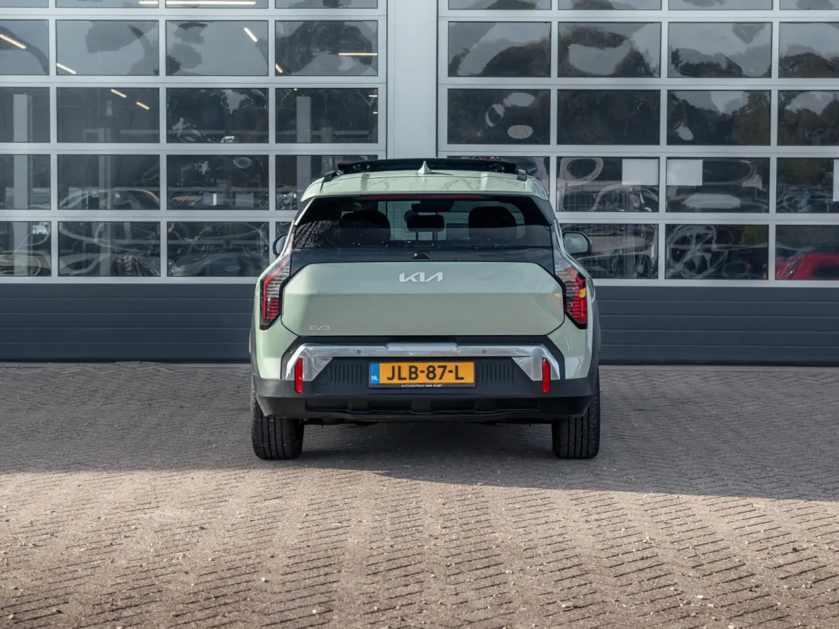 Plus Advanced 81.4 kWh | Leder | Sunroof | Elektrisch verstelbare bestuurderstoel