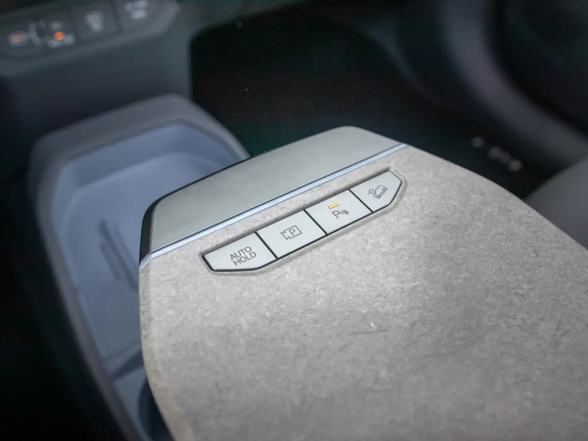 Plus Advanced 81.4 kWh | Leder | Sunroof | Elektrisch verstelbare bestuurderstoel