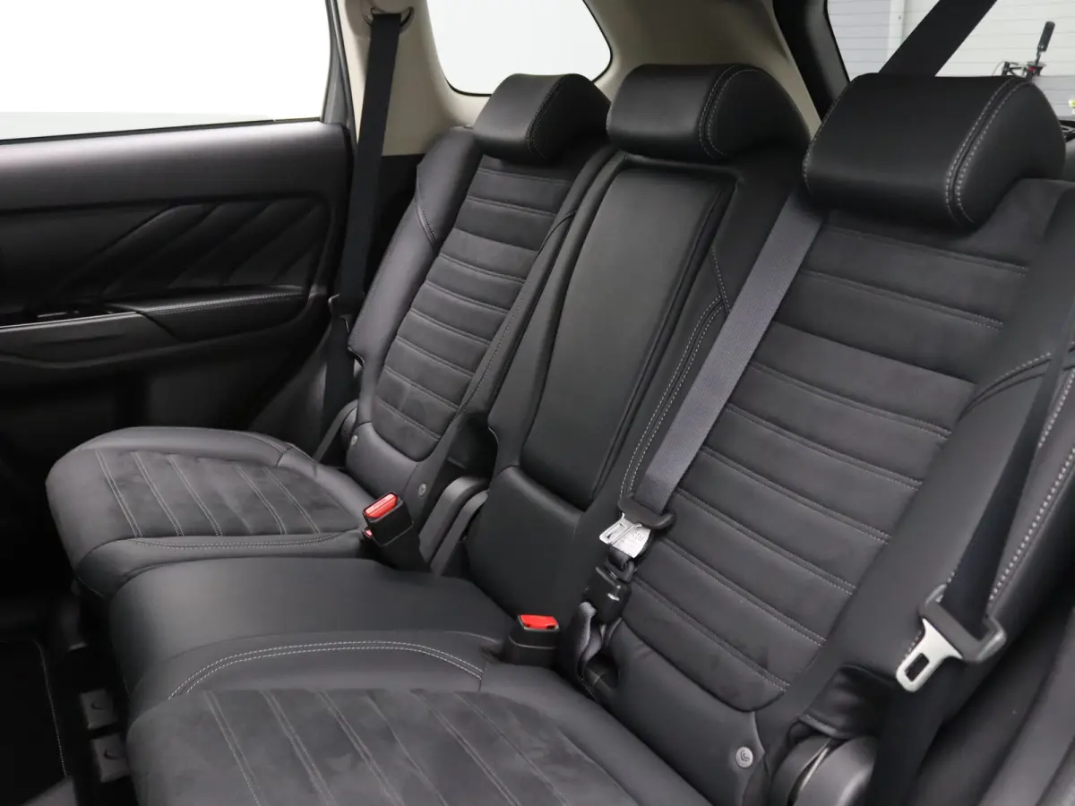 224pk PHEV Intense+ Apple Carplay/Android Auto | Climate