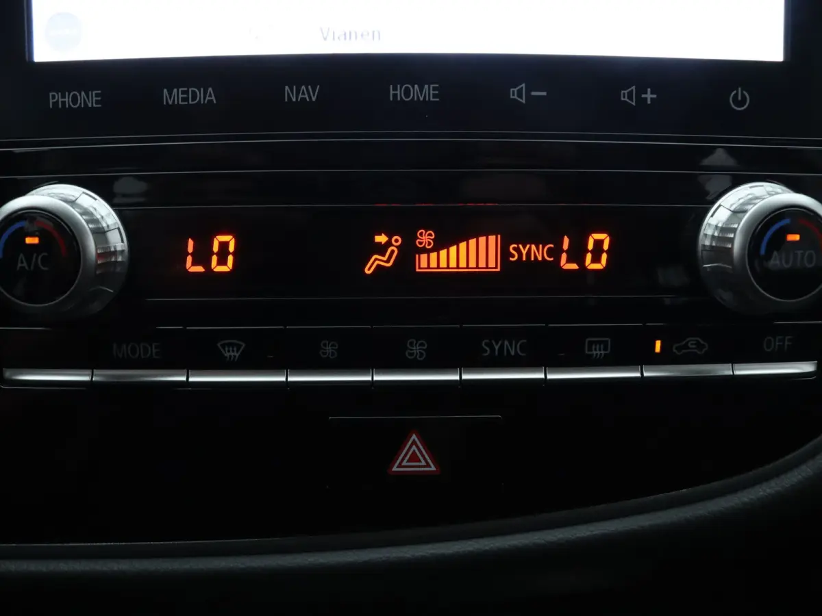 224pk PHEV Intense+ Apple Carplay/Android Auto | Climate