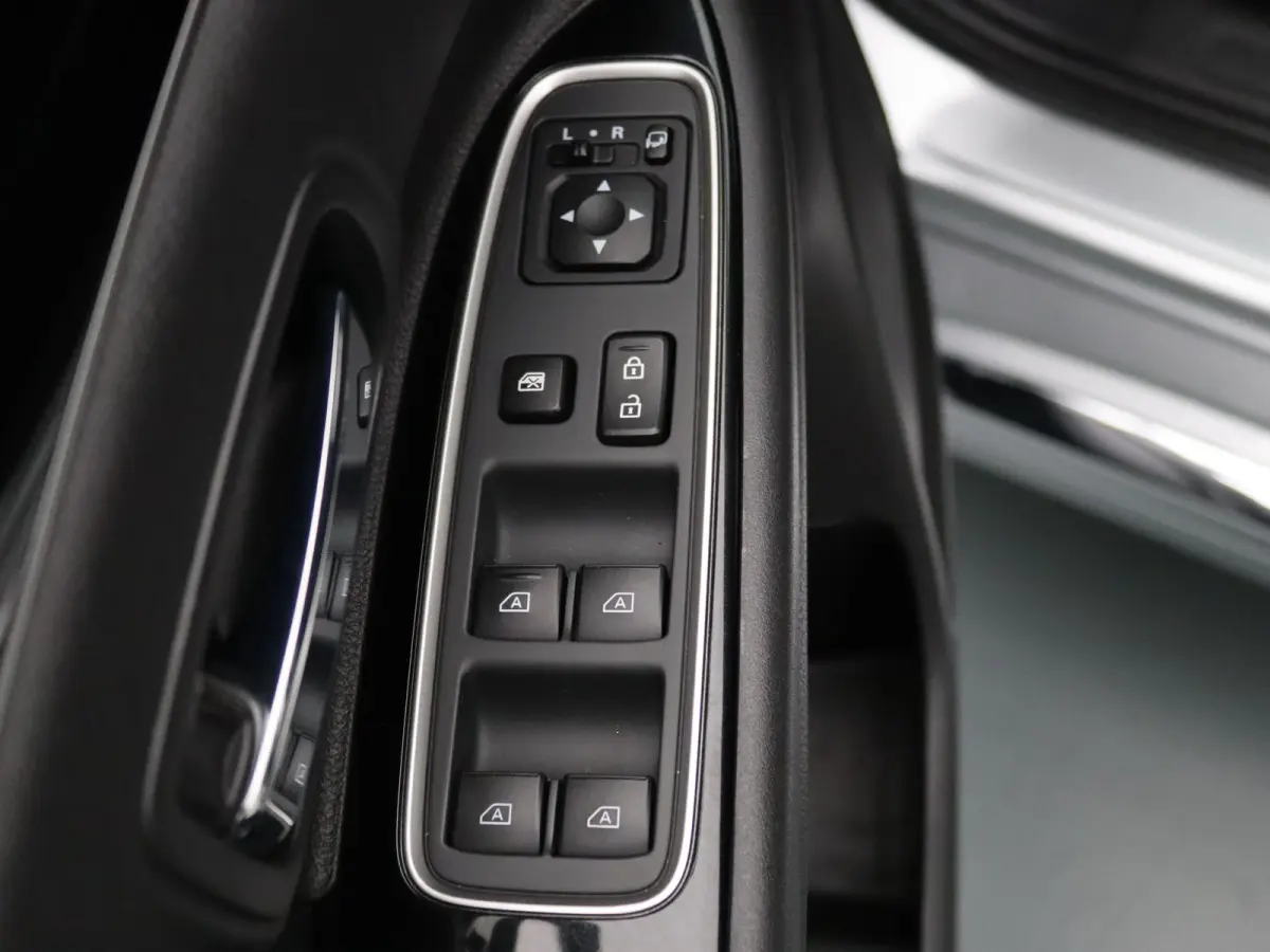 224pk PHEV Intense+ Apple Carplay/Android Auto | Climate