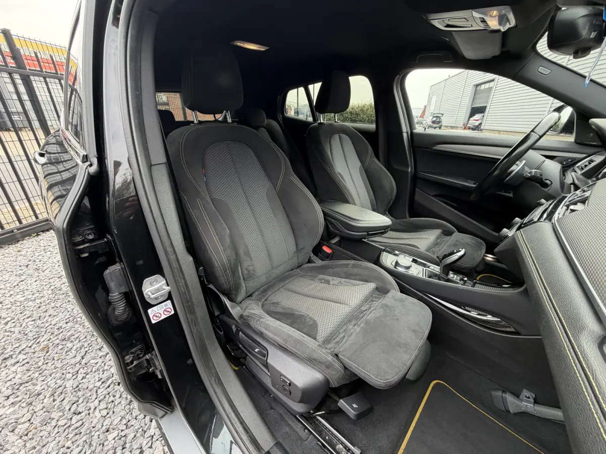 xDrive20i M-Pakket Headup|Camera|Keyles|Navi Zwart!