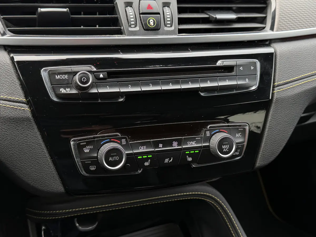 xDrive20i M-Pakket Headup|Camera|Keyles|Navi Zwart!