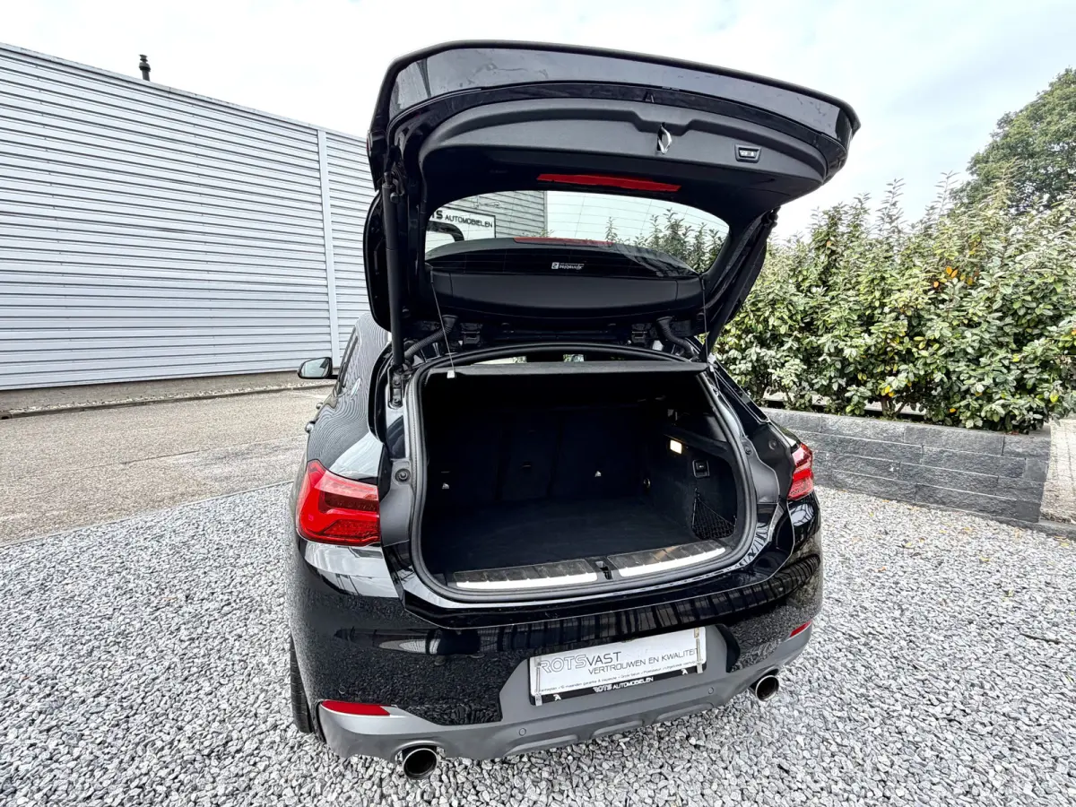 xDrive20i M-Pakket Headup|Camera|Keyles|Navi Zwart!