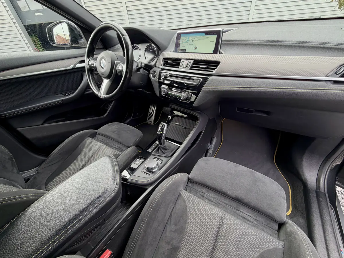 xDrive20i M-Pakket Headup|Camera|Keyles|Navi Zwart!