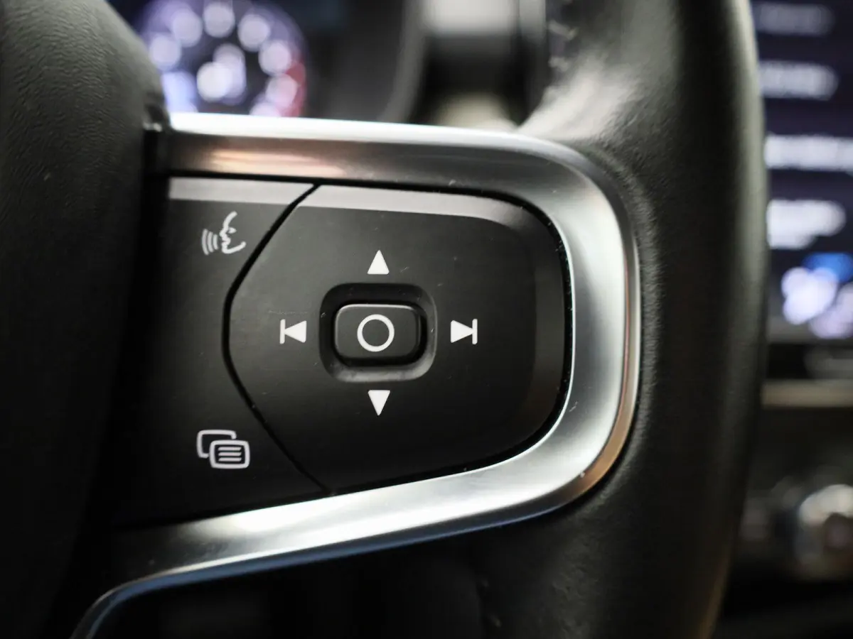 2.0 T4 Inscription | Automaat | Achteruitrijcamera | Parkeersensoren | Stoelverwarming |