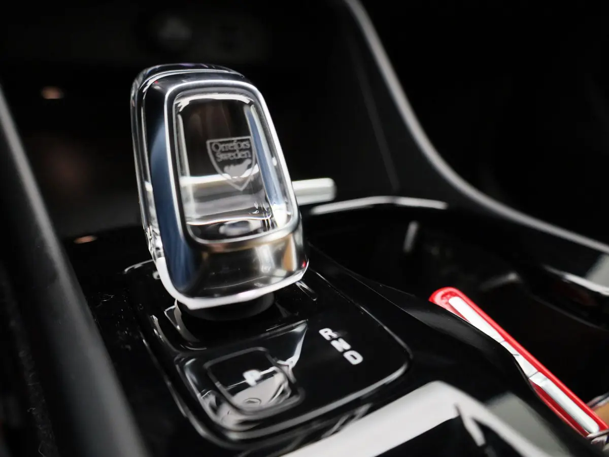 2.0 T4 Inscription | Automaat | Achteruitrijcamera | Parkeersensoren | Stoelverwarming |