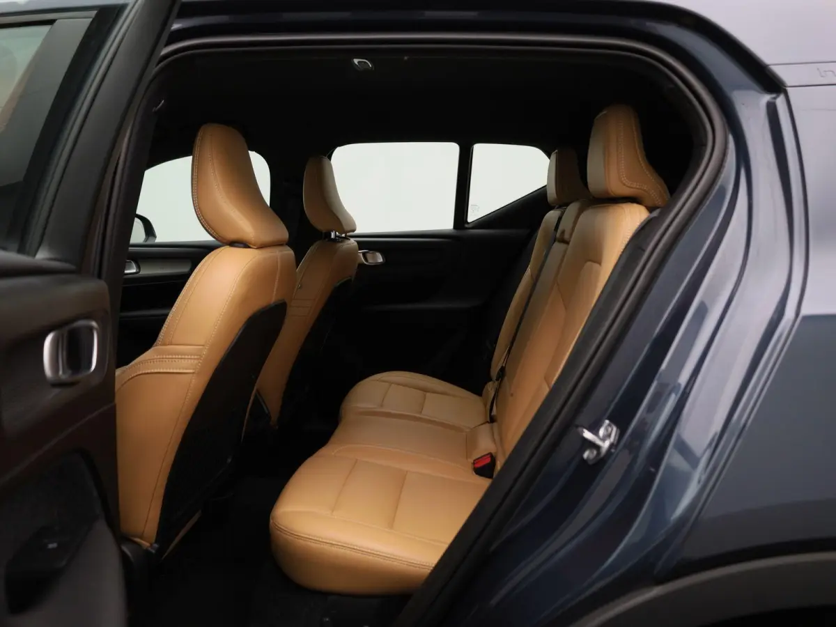 2.0 T4 Inscription | Automaat | Achteruitrijcamera | Parkeersensoren | Stoelverwarming |