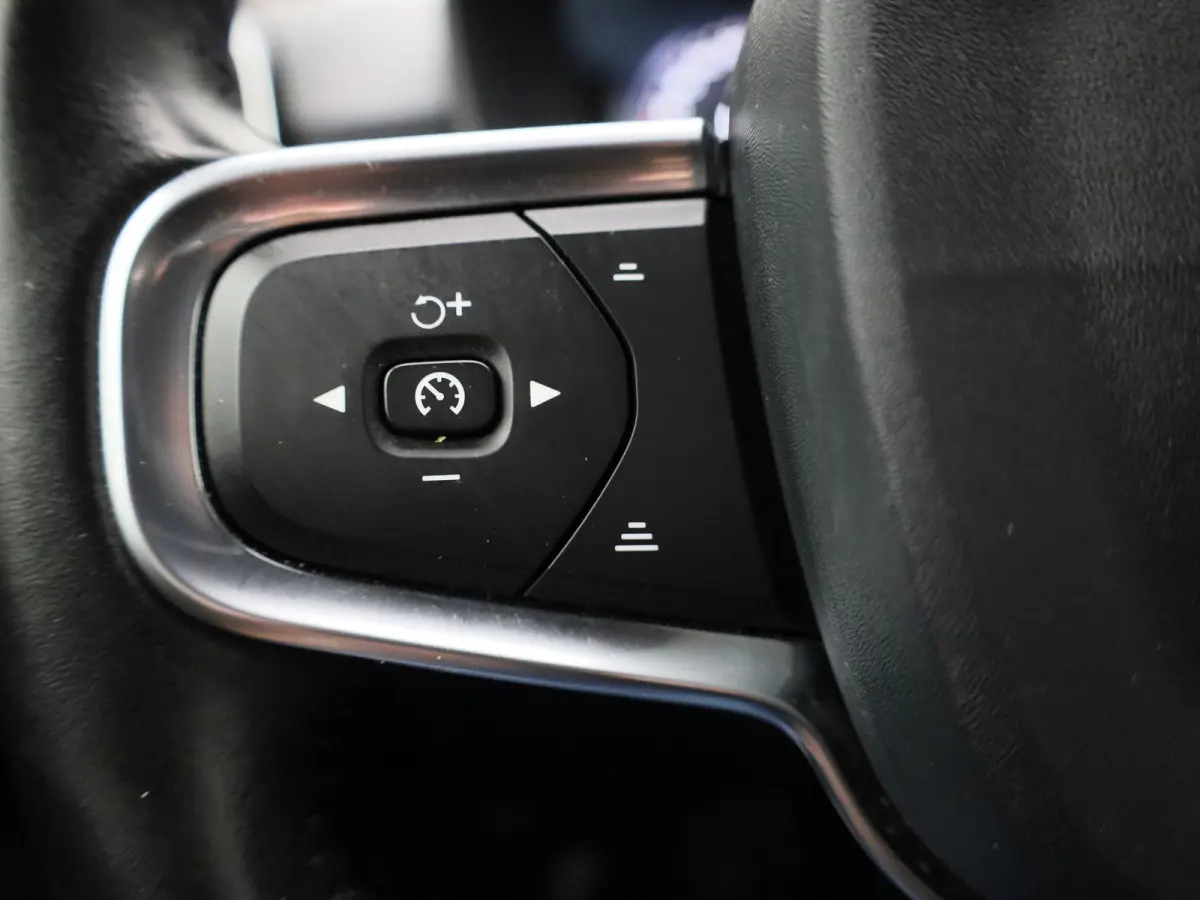 2.0 T4 Inscription | Automaat | Achteruitrijcamera | Parkeersensoren | Stoelverwarming |