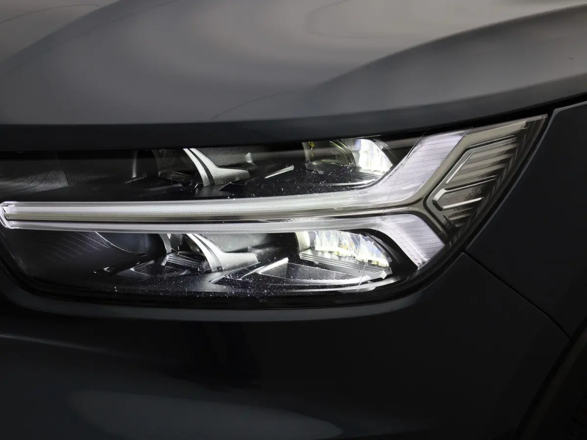 2.0 T4 Inscription | Automaat | Achteruitrijcamera | Parkeersensoren | Stoelverwarming |