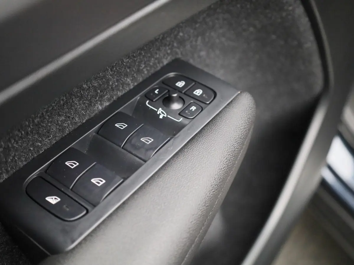 2.0 T4 Inscription | Automaat | Achteruitrijcamera | Parkeersensoren | Stoelverwarming |