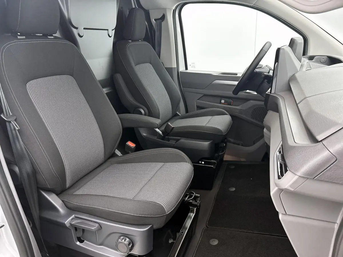 2.5 eHybrid L2H1 Style 233 PK | Automaat | Airco | Navigatie | Camera | Parkeerhulp voor + achter | Multifunctioneel stuur | App-Connect | Adaptieve Cruise Control |