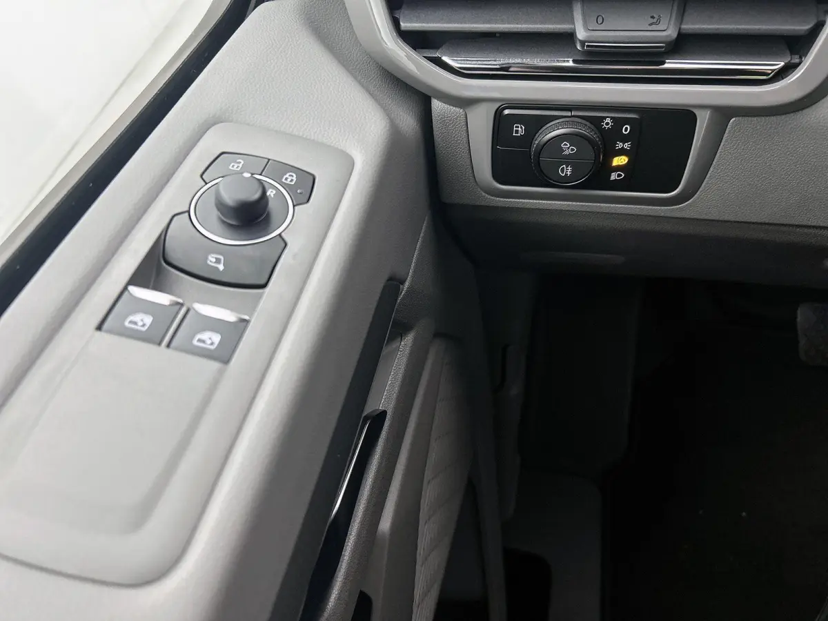 2.5 eHybrid L2H1 Style 233 PK | Automaat | Airco | Navigatie | Camera | Parkeerhulp voor + achter | Multifunctioneel stuur | App-Connect | Adaptieve Cruise Control |