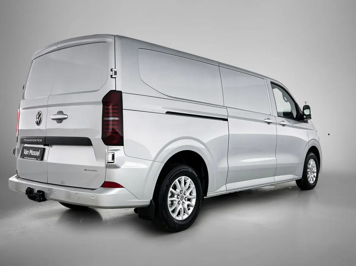 2.5 eHybrid L2H1 Style 233 PK | Automaat | Airco | Navigatie | Camera | Parkeerhulp voor + achter | Multifunctioneel stuur | App-Connect | Adaptieve Cruise Control |