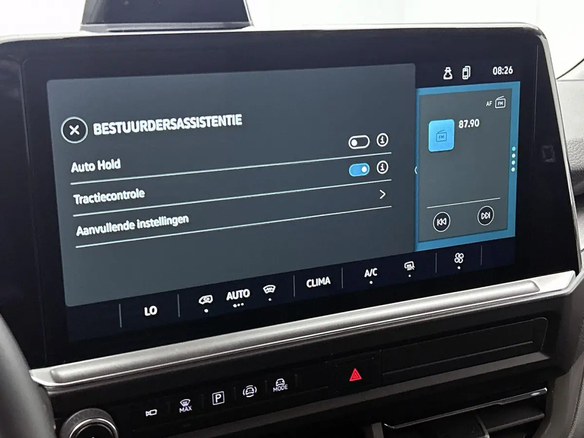 2.5 eHybrid L2H1 Style 233 PK | Automaat | Airco | Navigatie | Camera | Parkeerhulp voor + achter | Multifunctioneel stuur | App-Connect | Adaptieve Cruise Control |