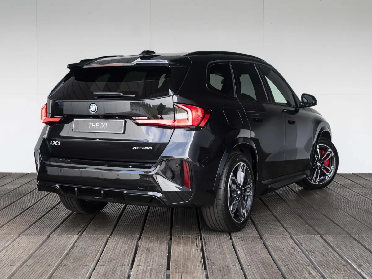 xDrive30 67 kWh M Sport Edition Comfort Pack | Innovation Pack | Travel Pack |