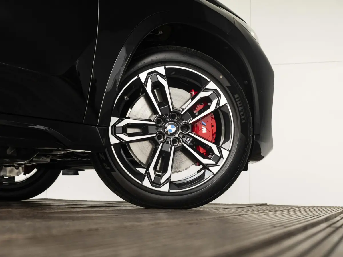 xDrive30 67 kWh M Sport Edition Comfort Pack | Innovation Pack | Travel Pack |