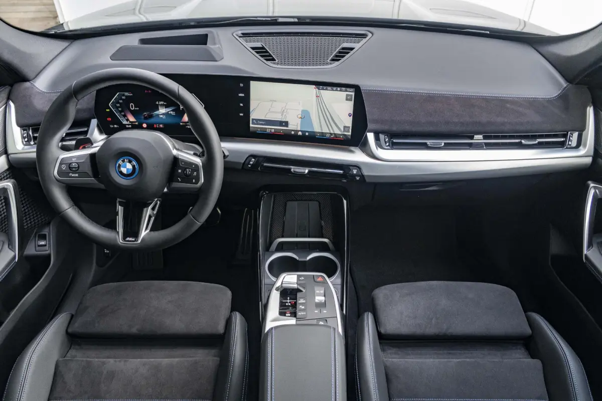 xDrive30 67 kWh M Sport Edition Comfort Pack | Innovation Pack | Travel Pack |