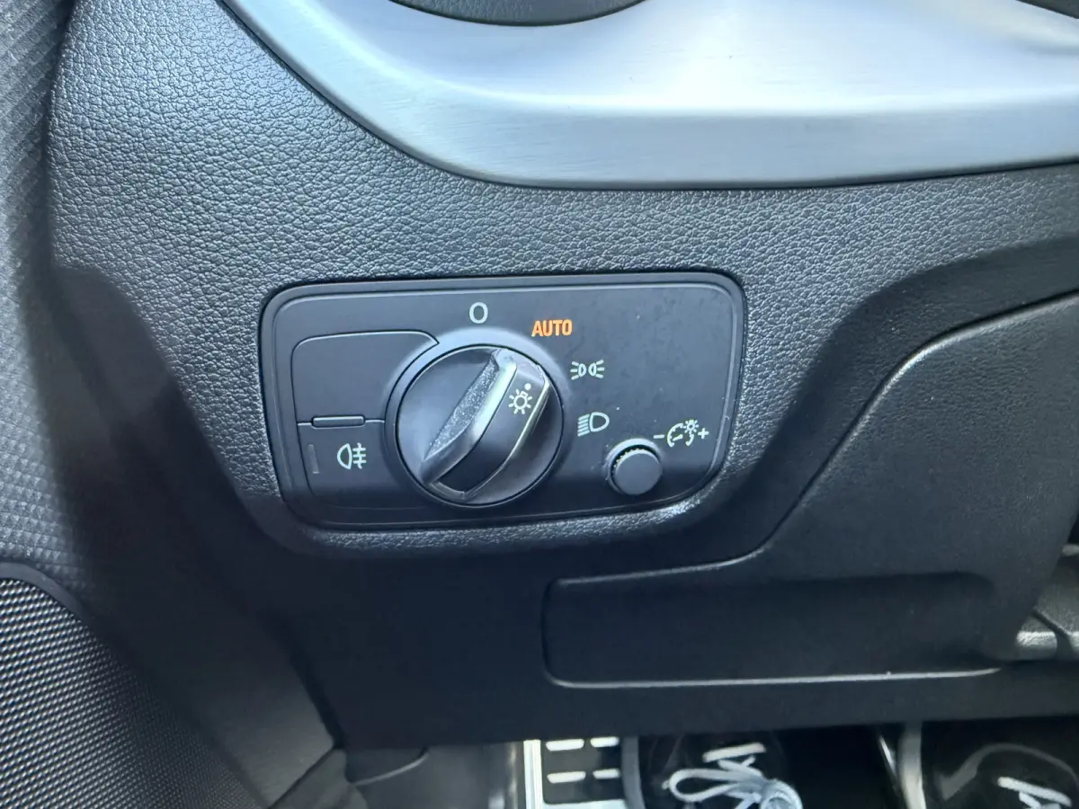 35 TFSI S-Line Virt cock/Apple/Camera/