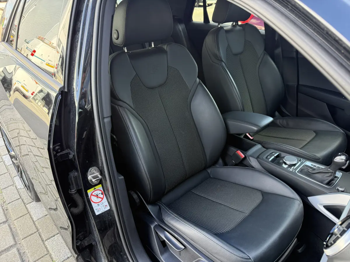 35 TFSI S-Line Virt cock/Apple/Camera/