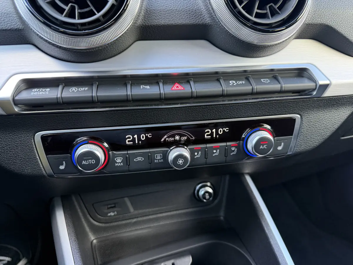 35 TFSI S-Line Virt cock/Apple/Camera/