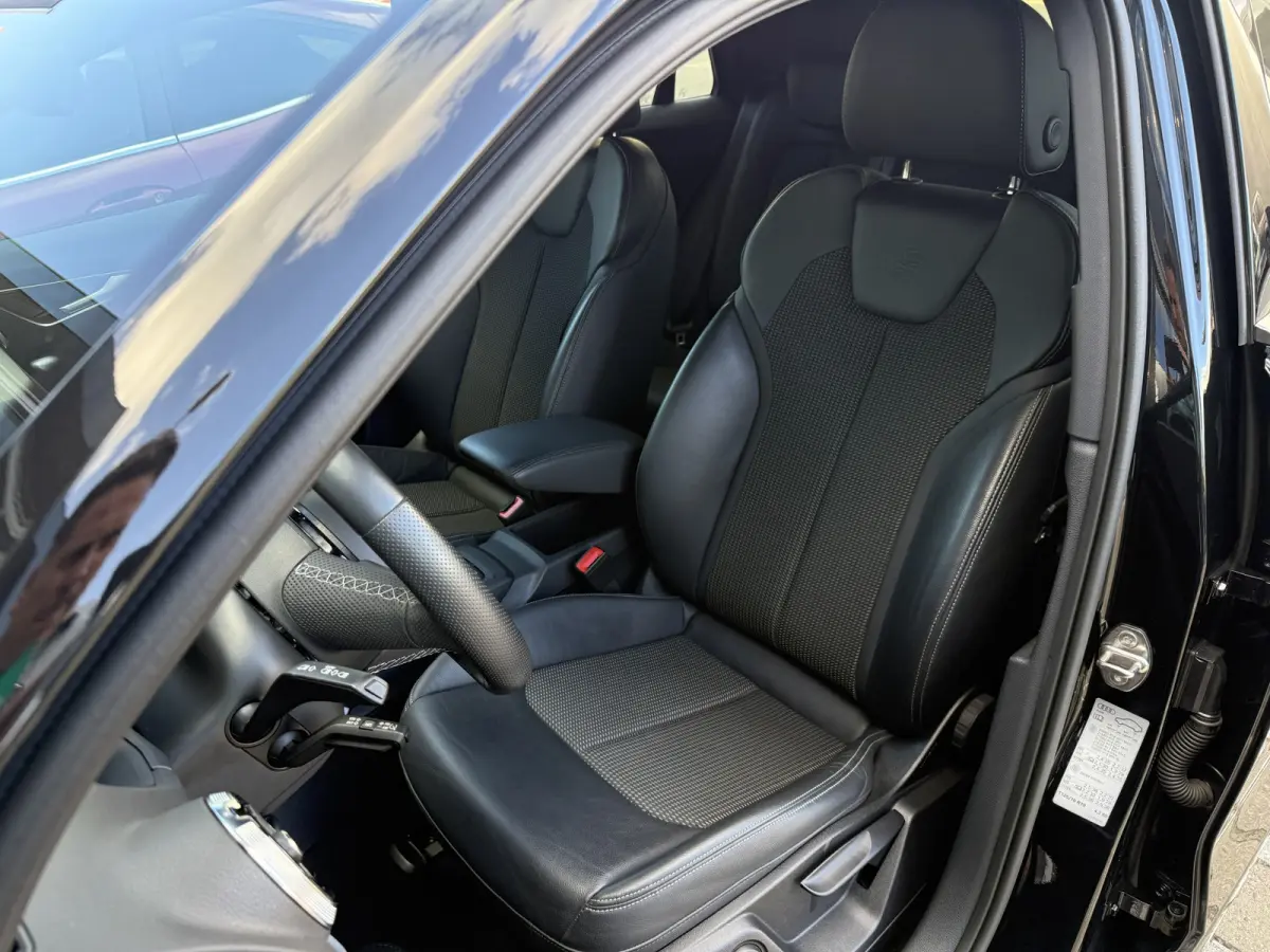 35 TFSI S-Line Virt cock/Apple/Camera/