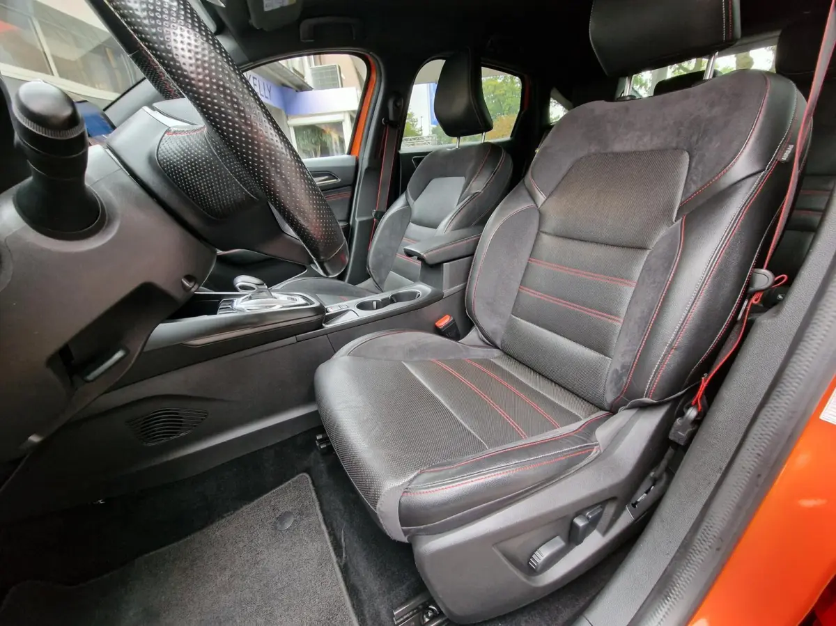 1.6 E-Tech Hybrid 145 R.S. Line|Bose|Carbon|18-inch|LED|Carplay|Camera|ACC|Stoelverwarming|Leder|