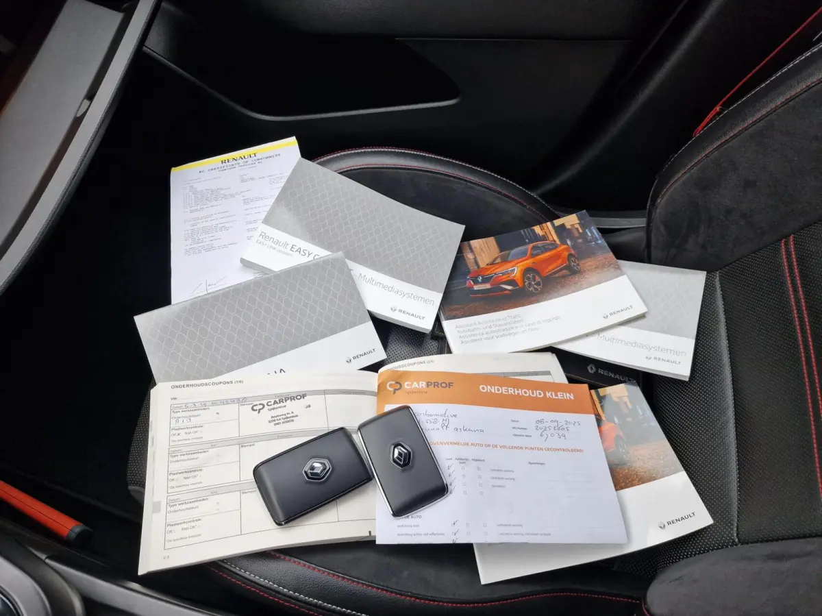 1.6 E-Tech Hybrid 145 R.S. Line|Bose|Carbon|18-inch|LED|Carplay|Camera|ACC|Stoelverwarming|Leder|