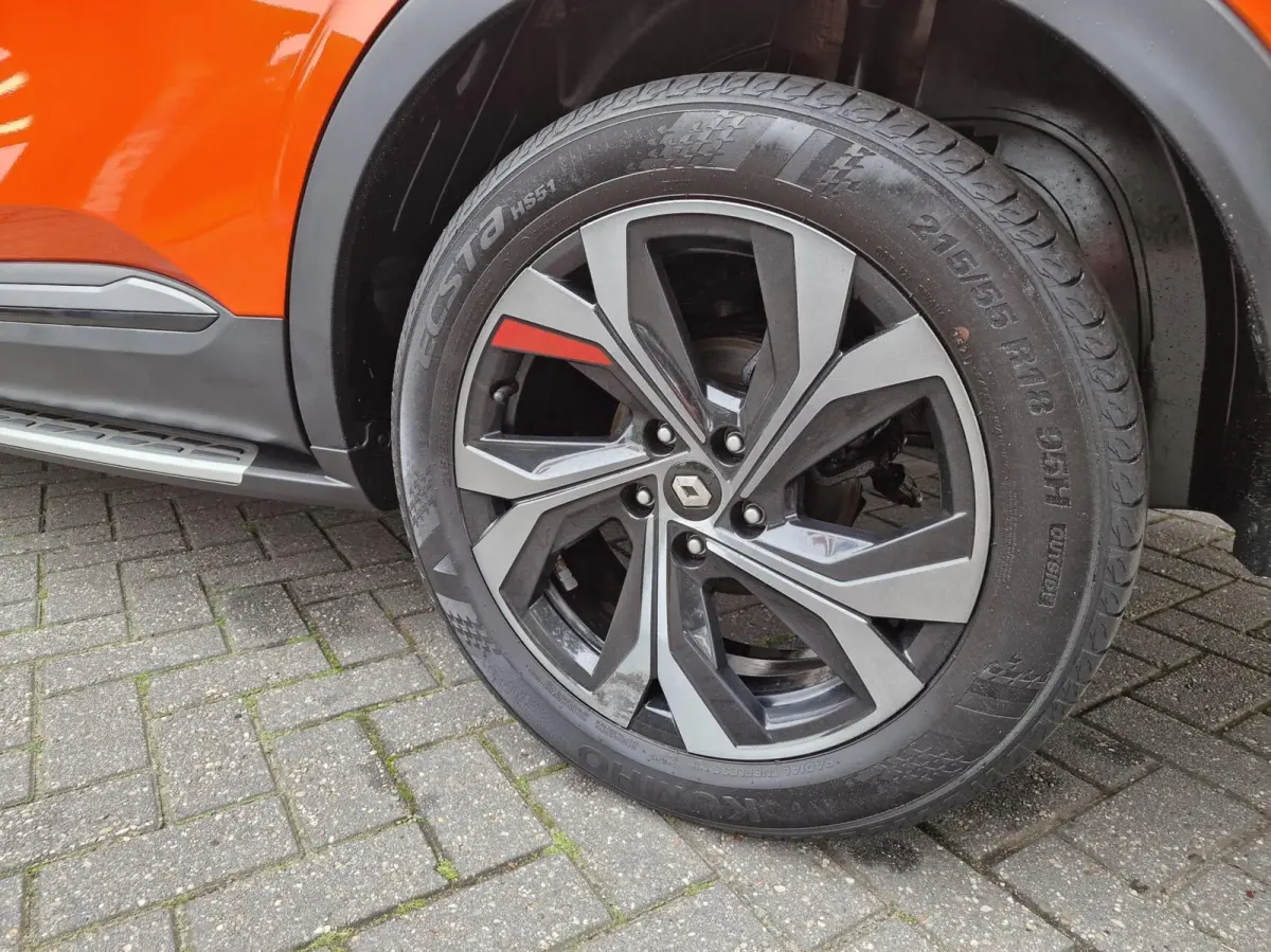 1.6 E-Tech Hybrid 145 R.S. Line|Bose|Carbon|18-inch|LED|Carplay|Camera|ACC|Stoelverwarming|Leder|