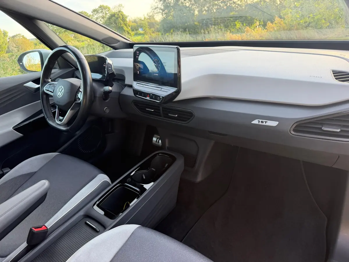 First Plus 58 kWh - Mangan Grey - Carplay/Camera/Adaptive