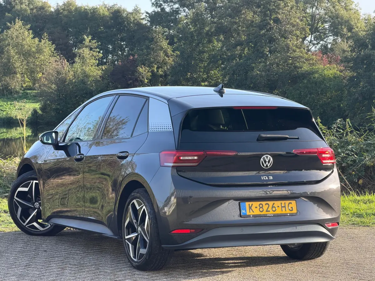 First Plus 58 kWh - Mangan Grey - Carplay/Camera/Adaptive