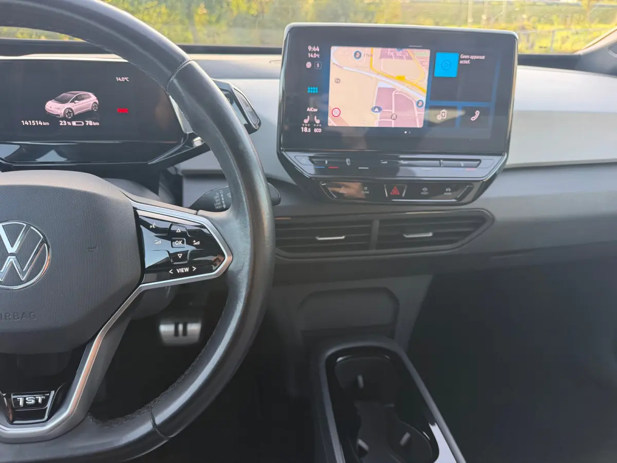 First Plus 58 kWh - Mangan Grey - Carplay/Camera/Adaptive