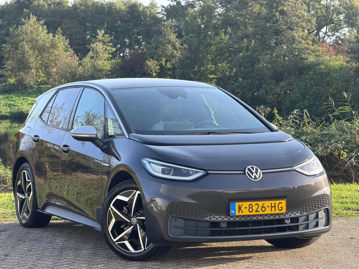 First Plus 58 kWh - Mangan Grey - Carplay/Camera/Adaptive