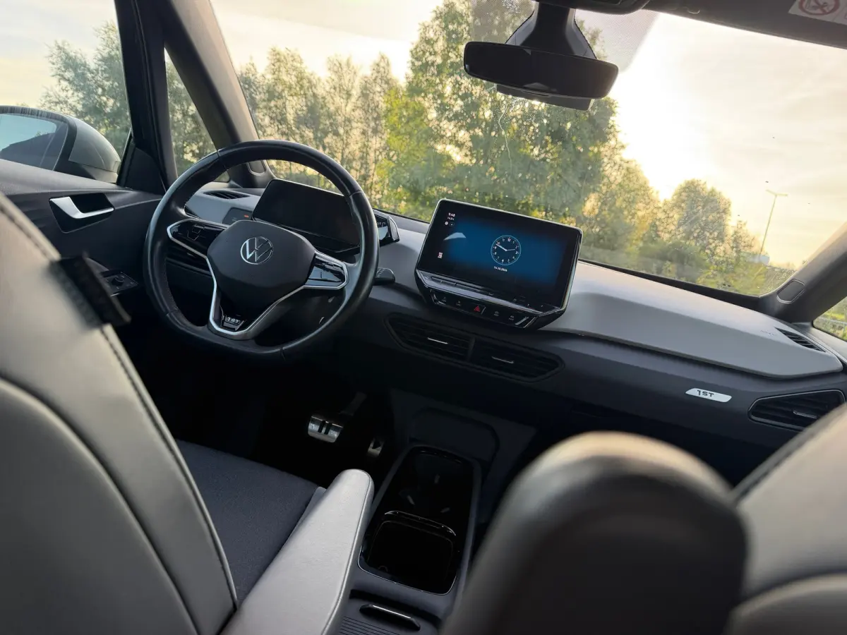 First Plus 58 kWh - Mangan Grey - Carplay/Camera/Adaptive