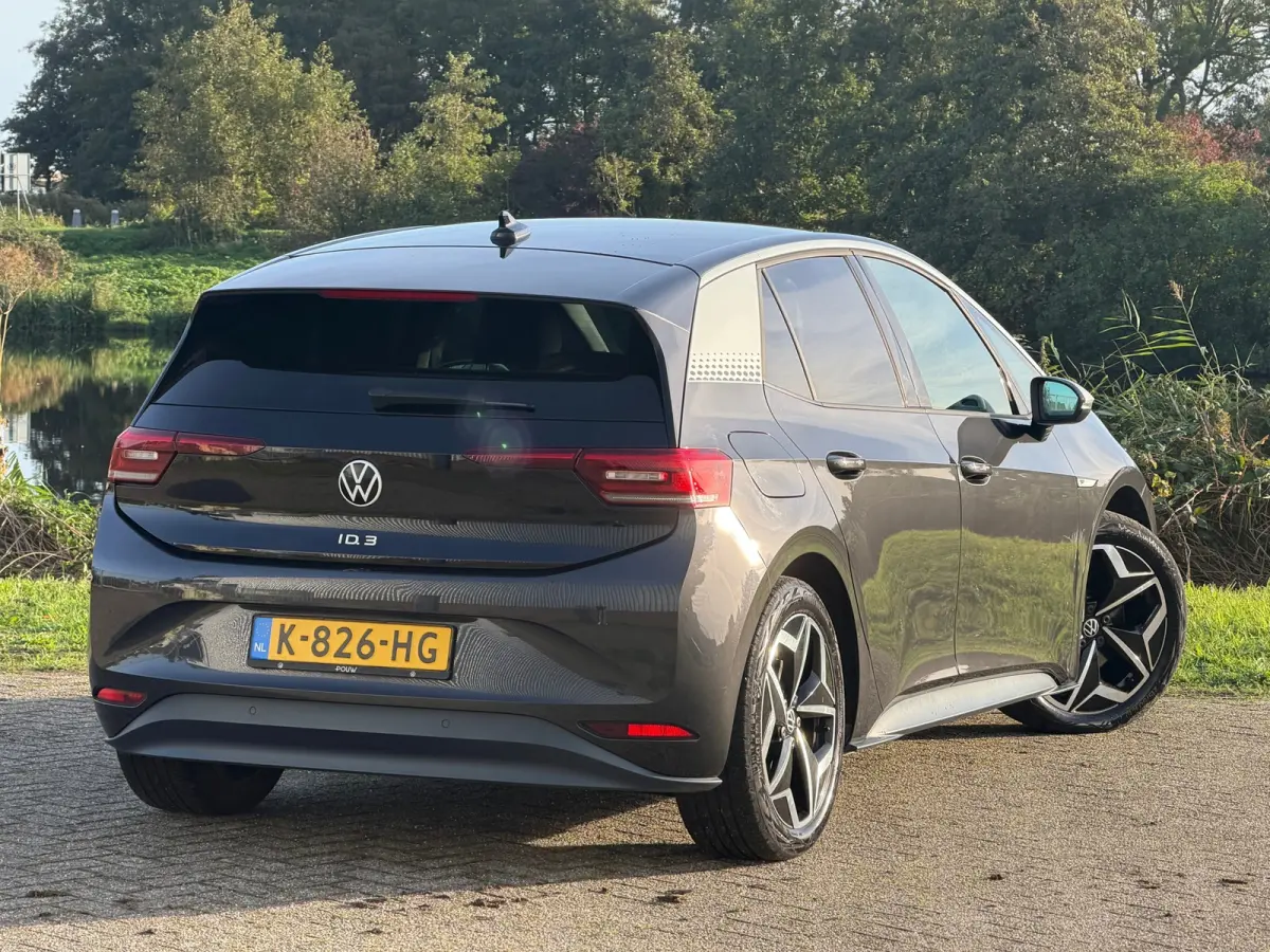 First Plus 58 kWh - Mangan Grey - Carplay/Camera/Adaptive