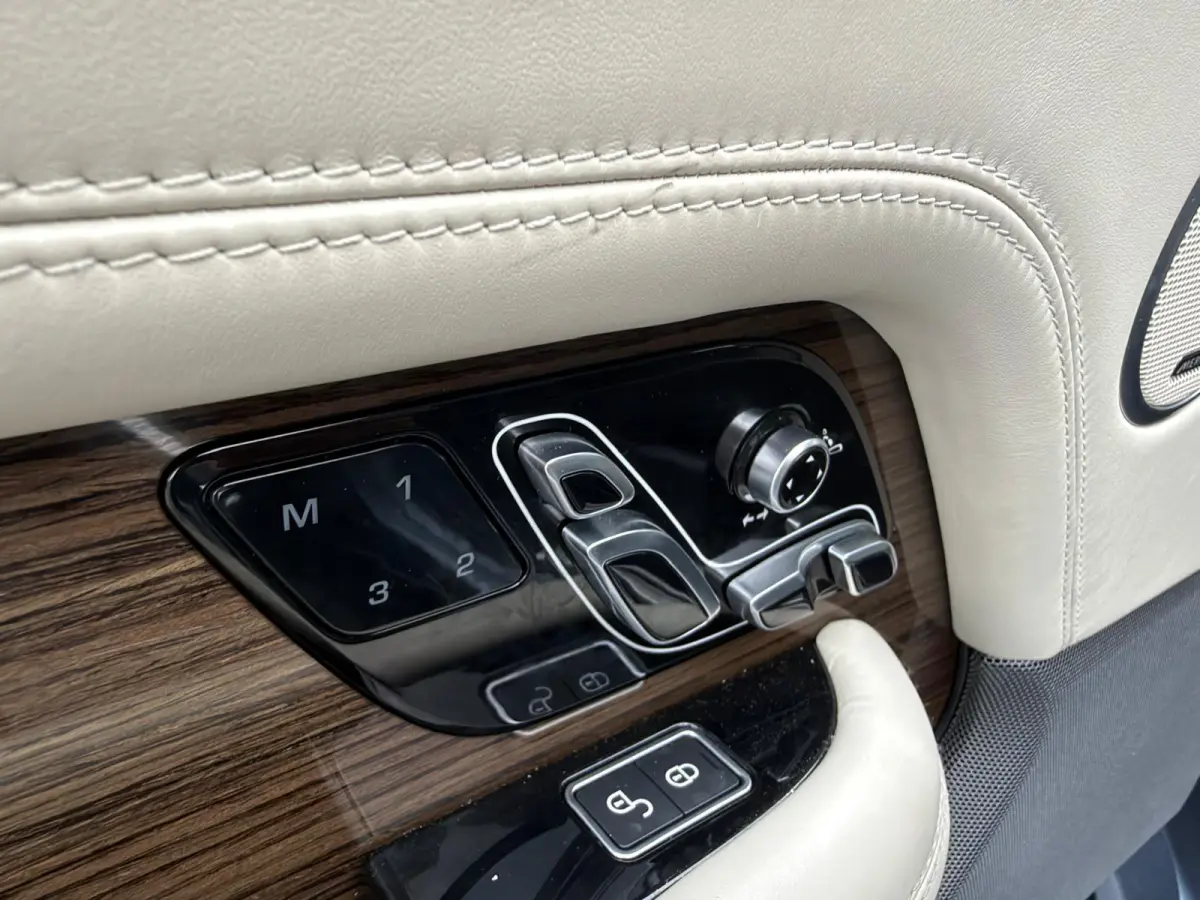 3.0 TDV6 Autobiography | 3E EIGENAAR | 3/6/12MND GARANTIE | AUTOMAAT | PANO | LED | CARPLAY | DAB | MASSAGE | TREKHAAK | CRUISE | STOELKOELING |