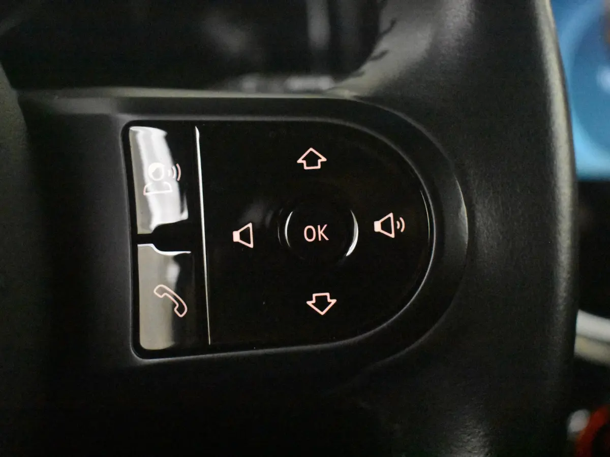 1.5 Cooper Camden Edition Automaat | Leder l Climate control | Cruise control | Navigatie | Parkeersensoren | App Connect | LED | DAB | 16"LMV