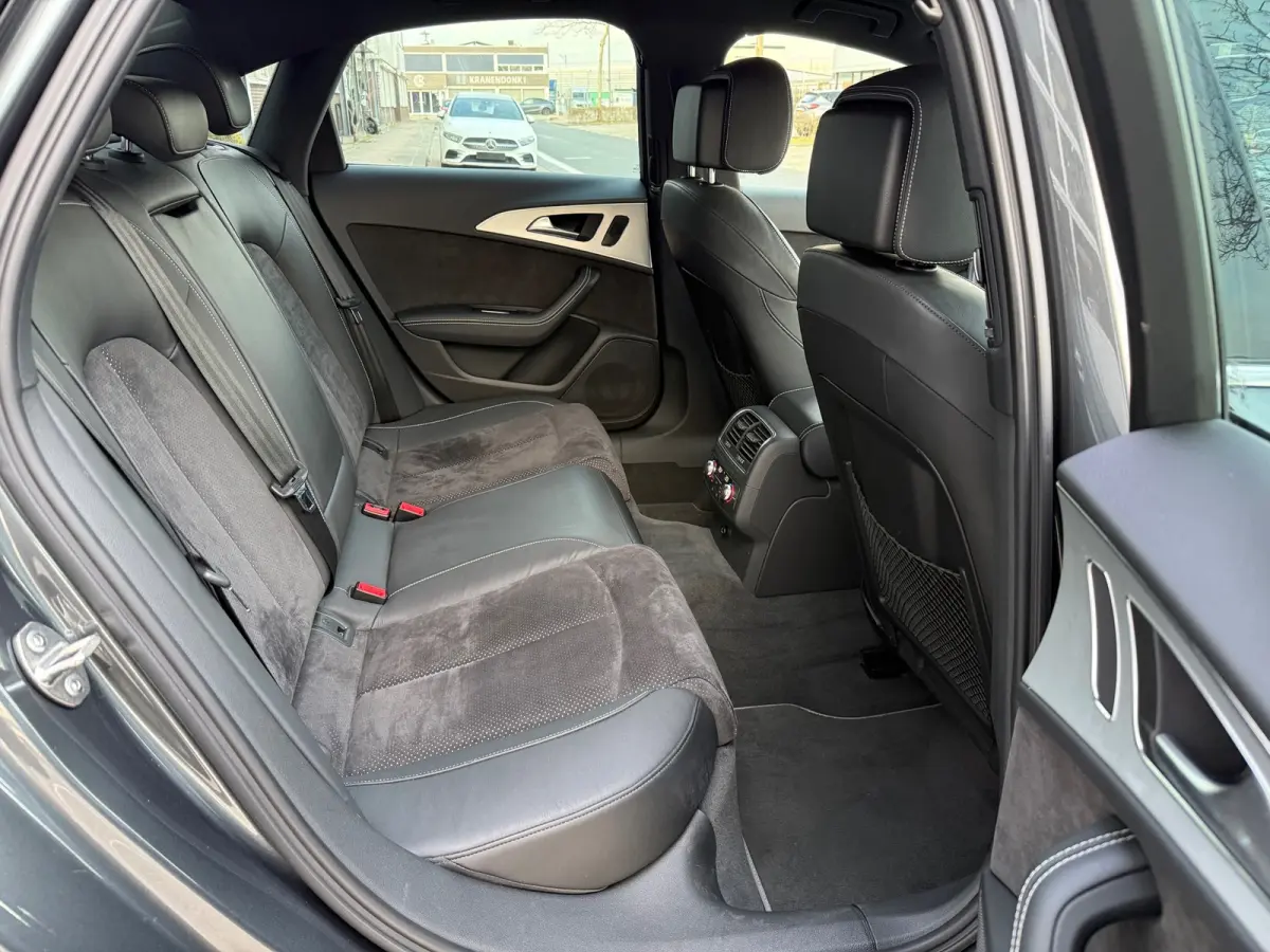 1.8 TFSI Ultra S AUT LMV18/PDC/LEER/NAVI