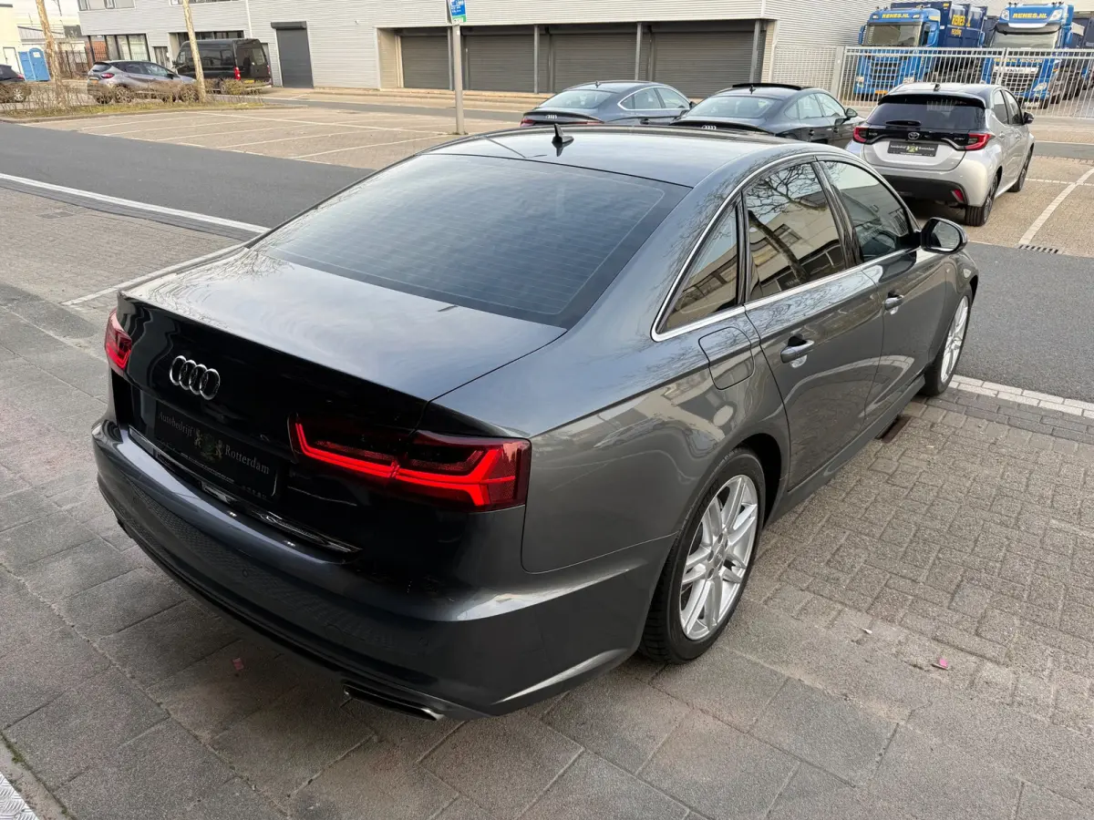 1.8 TFSI Ultra S AUT LMV18/PDC/LEER/NAVI
