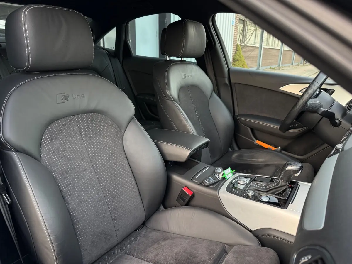 1.8 TFSI Ultra S AUT LMV18/PDC/LEER/NAVI